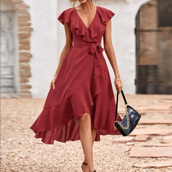 Dresses & Skirts - Boho burgundy butterfly sleeve blue ruffle hem belted wrap dress